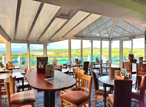 Chalet | Dining
