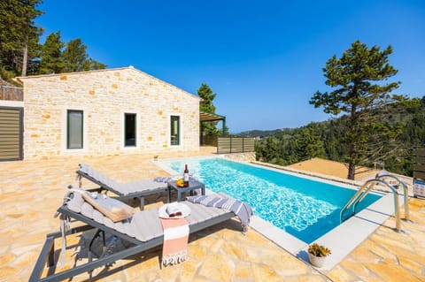 Beautiful villa with private pool and terrace