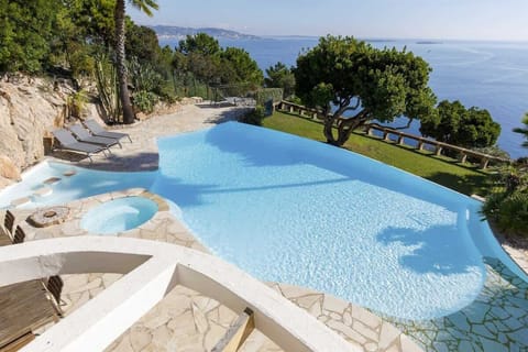 View, Natural landspace, Swimming pool, Outdoor furniture, Sunbed