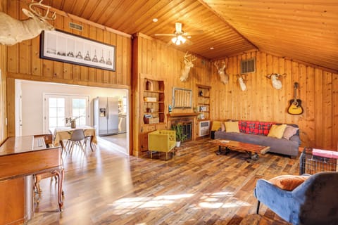 Greenville Vacation Rental | 3BR | 2BA | 1,892 Sq Ft | 6 Steps to Enter