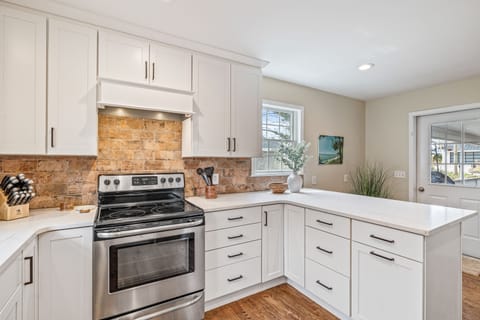 Chef’s kitchen with new knives, crock pot, coffee maker and Nespresso, and more!