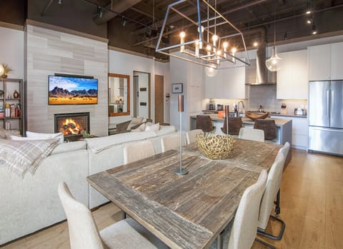 Dining Table - Seating for 8 and 3 more at the breakfast bar