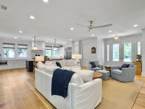 Living Room Cameron by the Sea | 3203 Cameron Blvd | Isle of Palms, SC | IOP Escapes