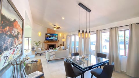 House, 1 Bedroom, Smoking, Balcony | Dining room