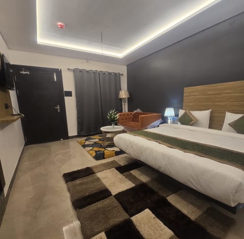 Deluxe Room | Desk, WiFi (free)