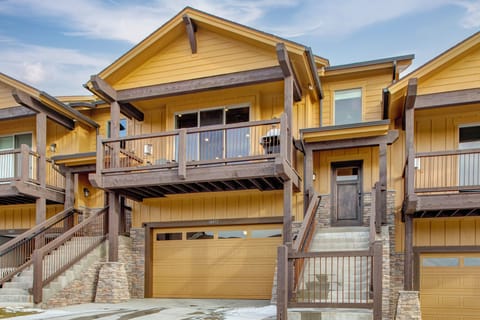 Large two story Townhome conveniently located 10 minutes from Park City