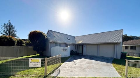 External view of the property. 