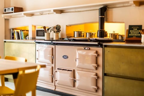 Open plan kitchen and dining room
