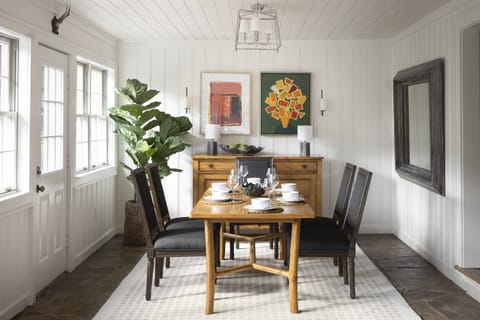 Dining Room with seating for 6