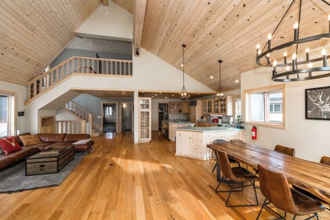 3 Story Home With Huge Living Area & Views of Donner Lake