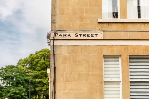 House | 5 bedrooms, Internet