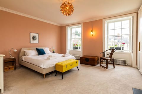 House | 5 bedrooms, Internet