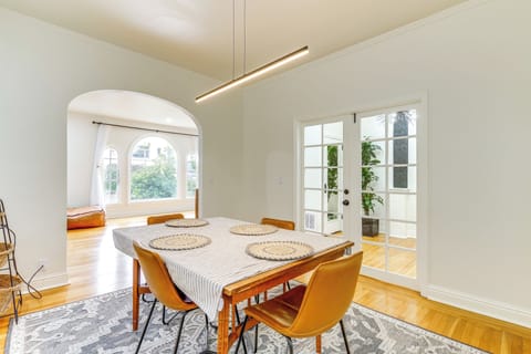 San Francisco Vacation Rental | 2BR | 1BA | 1,000 Sq Ft | Stairs Required