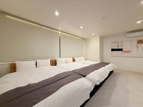 Deluxe Apartment | 2 bedrooms, free WiFi