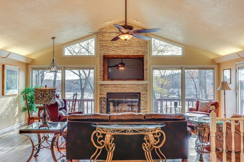 House (4 Bedrooms) | Interior