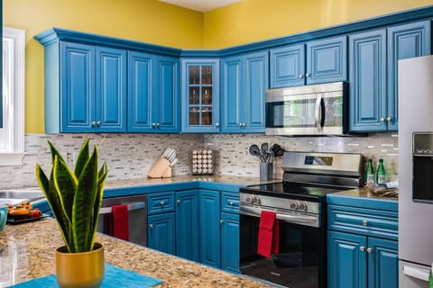 Every cooking essential provided, from mixing bowls to glassware.