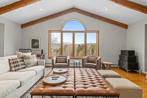 Stowe Berry Hill - Mountain Views, Deck & Firepit! (4968)