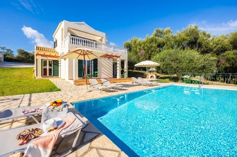 Beautiful villa with private pool and terrace with sea views