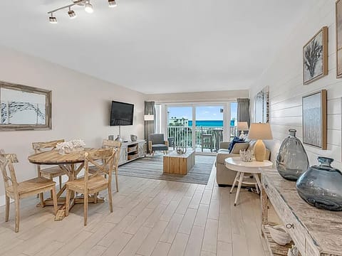 Condo, Multiple Beds (Silver Dunes Penthouse B) | Living area