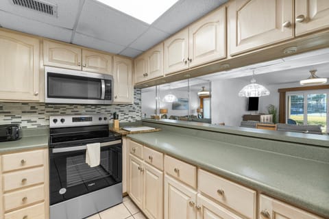 fully stocked kitchen