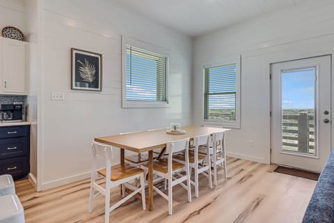 Dining table to seat 8, with seating for another 4 at the kitchen island