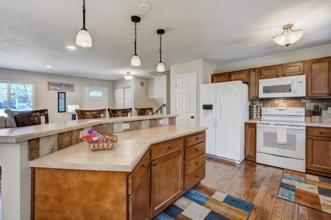 Fully equipped kitchen! Designed for group cooking with ample counter space, modern appliances, and all the essentials for meal prep.





