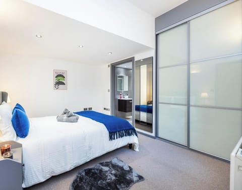 FIRST BEDROOM WITH EN-SUITE
