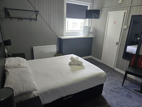 Basic Double Room | Free WiFi