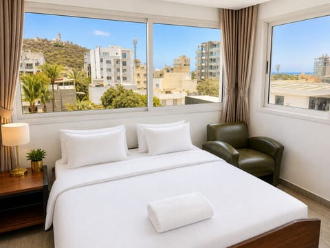 Comfort Suite | Frette Italian sheets, premium bedding, down comforters