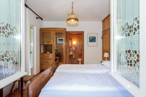 Classic Double or Twin Room, Balcony, Mountain View | Premium bedding, down comforters, in-room safe, desk