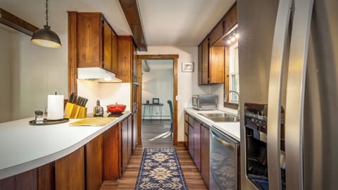 Fully equipped kitchen and brand new appliances.