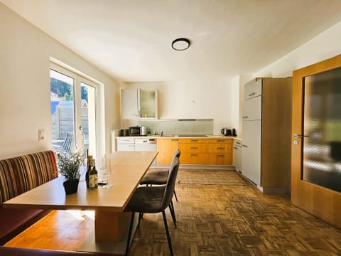 Grand Apartment, Mountain View | Private kitchen | Fridge, microwave, oven, stovetop