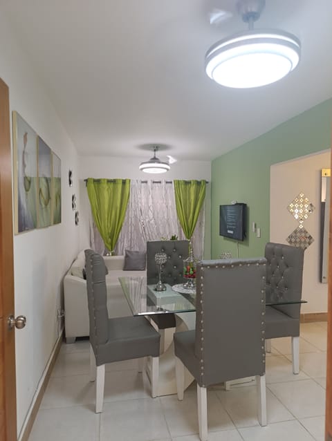 Basic Apartment | Living area