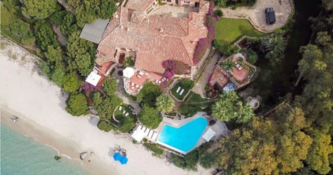 Activities, Amenities, Balcony / Terrace / Patio, Building Exterior, Facilities, Garden, Main Entrance, Pool, Spring, Summer, Wellness