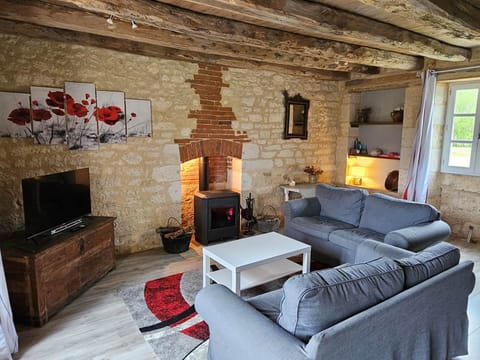 Villajou-Elie-Salon