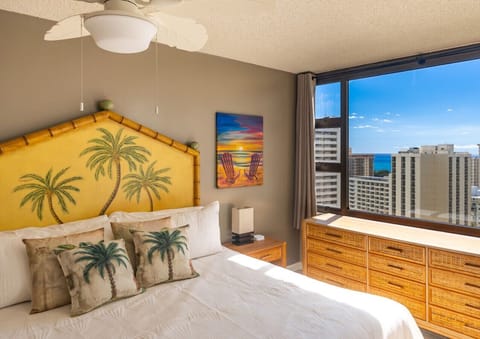 Experience the perfect blend of relaxation and adventure at this Waikīkī condo. ★“perfect location, everything was walkable”★