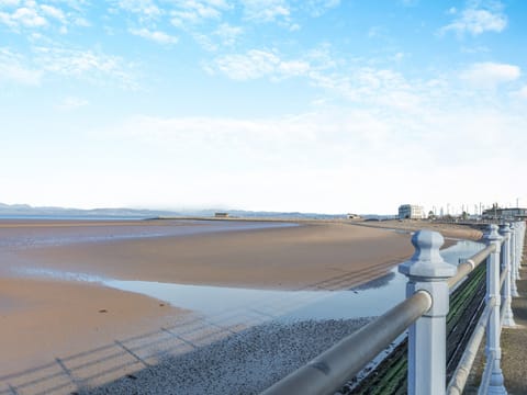 Exterior | Sand Dune - Eden Bay Serviced Apartments, Morecambe