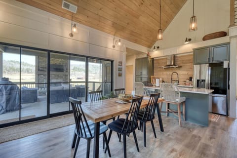 “Your table is waiting — come hungry and stay awhile! 🍽️😊”