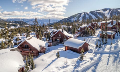 Outside view of Powder Ridge 7