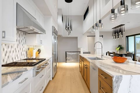 KITCHEN COMPLETELY EQUIPPED WITH EVERYTHING YOU NEED FOR YOUR STAY