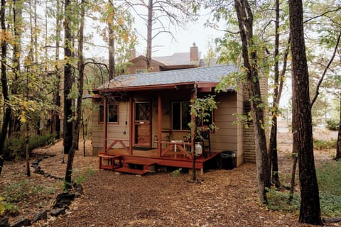10 19 24NorthwoodResort Cabin#6 1