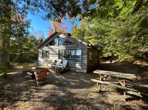 Murray Cabin facing Beech Hill Pond (25 ft to water)