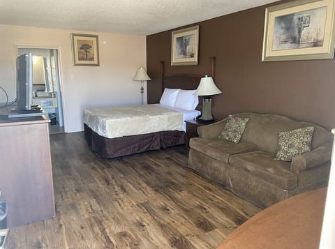 Basic Single Room | Free WiFi, bed sheets