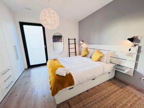 1 bedroom, iron/ironing board, free WiFi