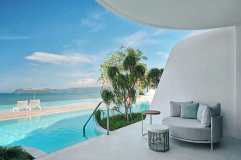 Room, 1 King Bed, Pool Access, Oceanfront | Pool | 2 outdoor pools, free cabanas, sun loungers