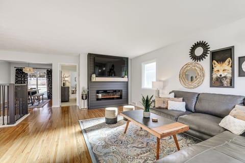 Lincoln Vacation Rental | 2BR | 2.5BA | 2,211 Sq Ft | Stairs Required