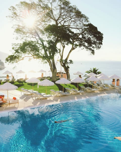 3 outdoor pools, pool umbrellas, sun loungers