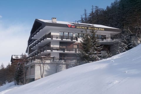 Holiday Home Exterior [winter]