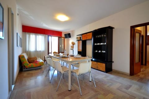 Spacious four room apartmen for 8 people 100mt from the beach by Beahost Rentals Apartment in Friuli-Venezia Giulia