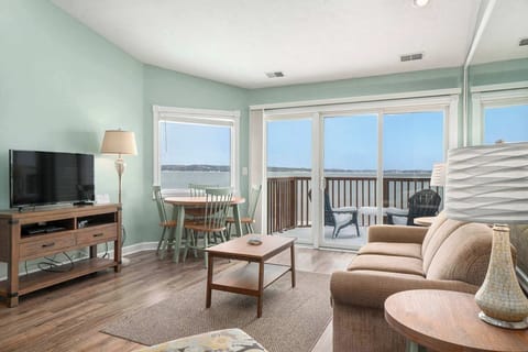 Spacious living room!